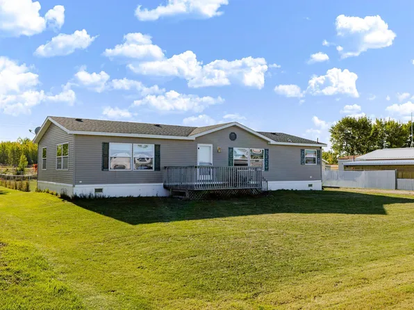 146 4th St, Walcott, ND 58077