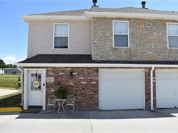 1529 E 120th St, Olathe, KS 66061