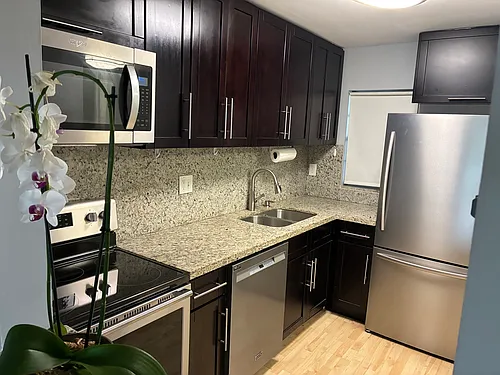 4121 Stirling Rd #504 Photo 1