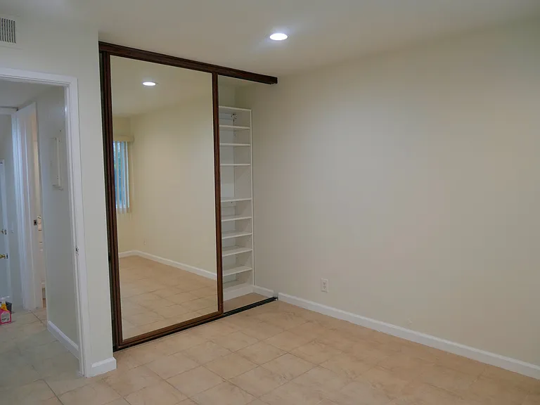 614 Monterey Blvd — Photo 3