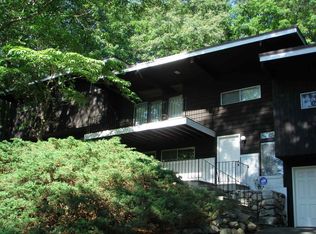 25 Canterbury Rd, Woburn, MA 01801