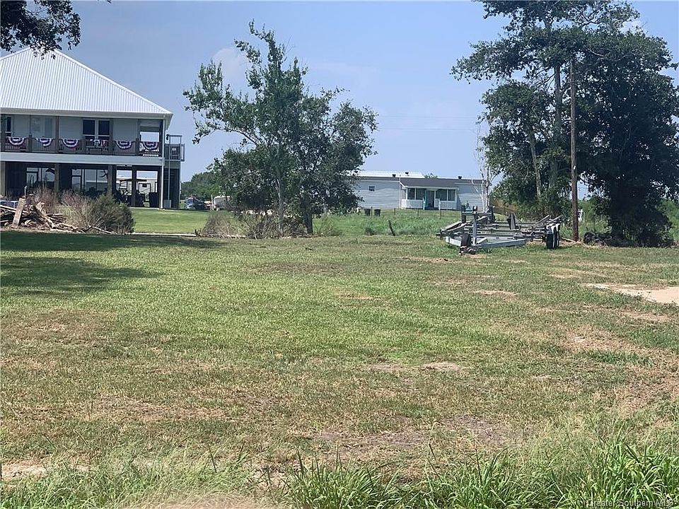 2nd image of 1 Lake Breeze Dr