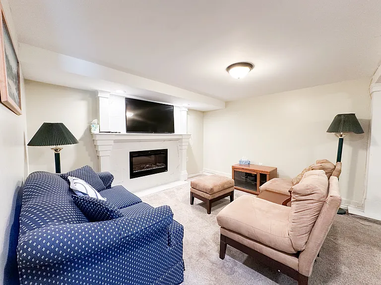 607 N Ewing St #1 — Photo 7