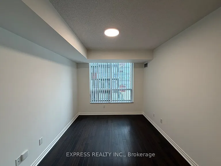 168 Simcoe St #901 — Photo 6