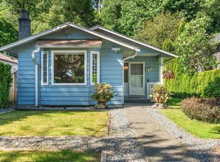 1440 Hope Rd, North Vancouver, BC V7P1W8