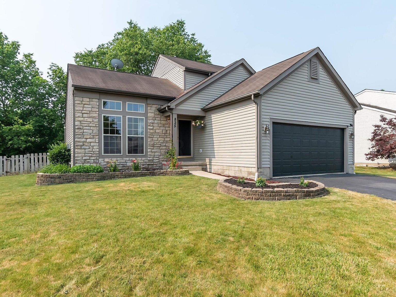 825 Scioto Meadows Blvd, Grove City, OH 43123 Zillow