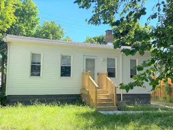 13316 Chapelside Ave, Cleveland, OH 44120