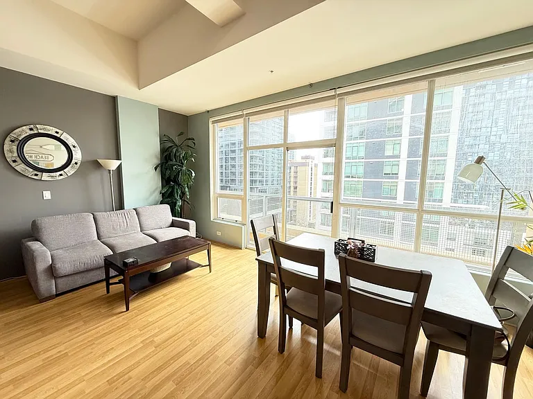 350 W Ash St #806 — Photo 7