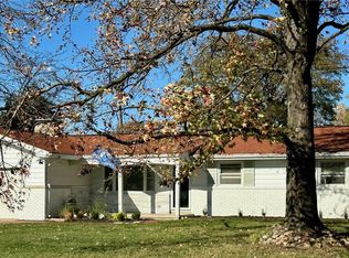 601 Taft Ave, Charleston, IL