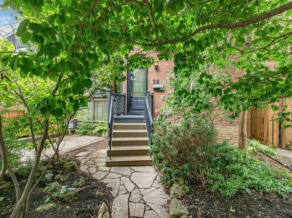 28 Condor Ave, Toronto, ON M4J 3M8