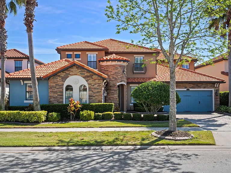 3807 Shoreside Dr — Photo 1
