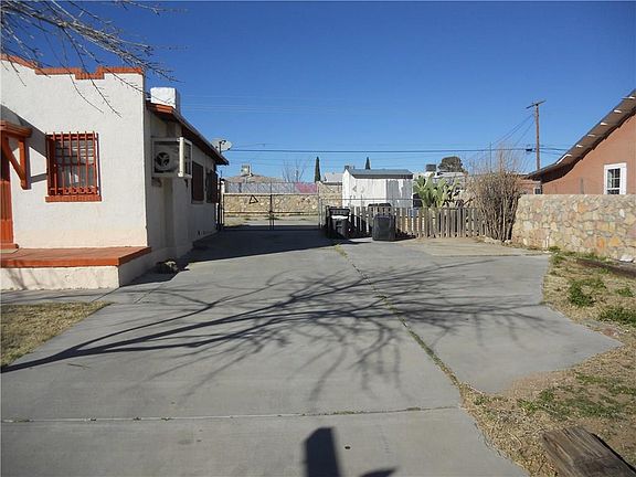3rd image of 3213 Morehead Ave