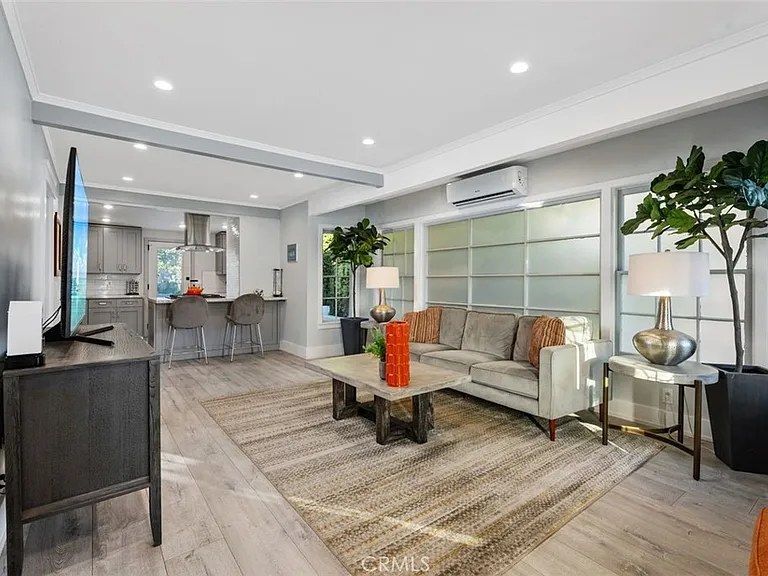 414 Cypress Dr — Photo 11