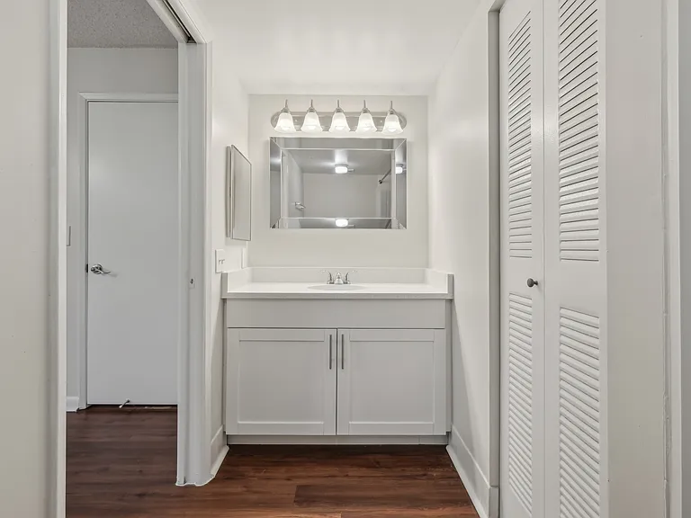 Coquina Cove Apartments — Photo 89