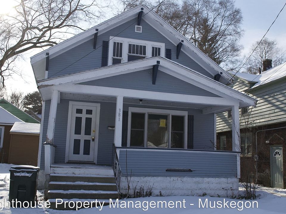 1st image of 381 W Grand Ave