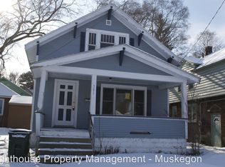 381 W Grand Ave, Muskegon, MI 49441