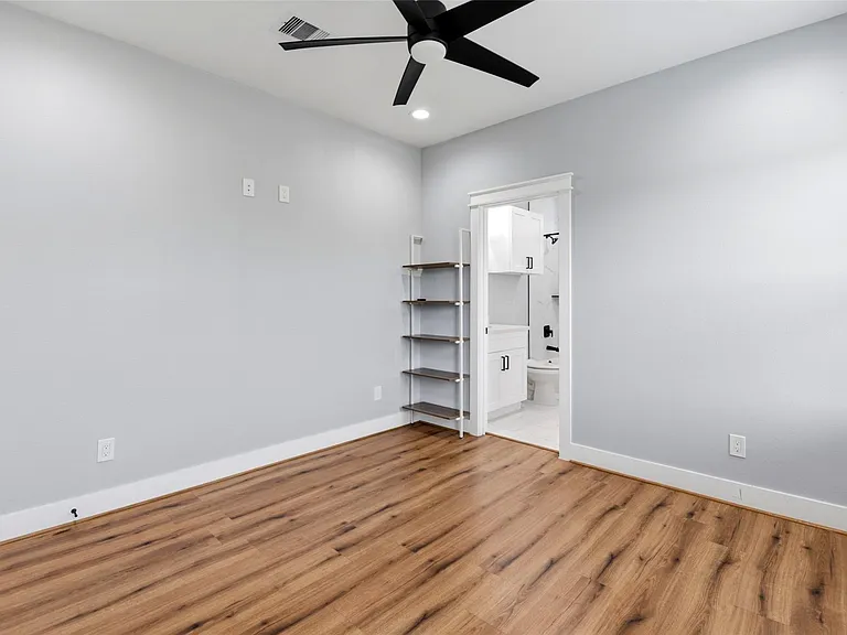 6476 Tc Jester Blvd — Photo 40