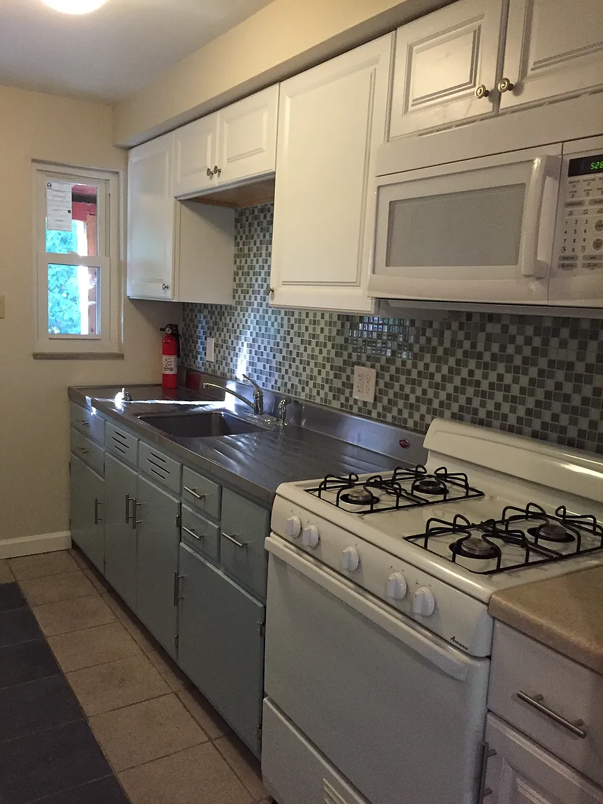 192 Spring Ave APT 3 photo 1