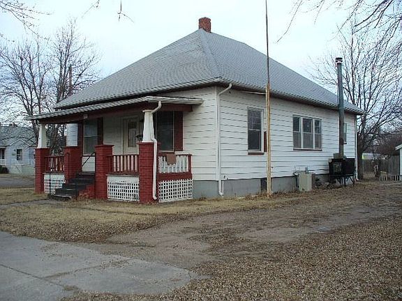3rd image of 200 Kansas Ave