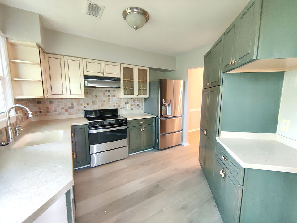 1st image of 3151D Covewood Ct