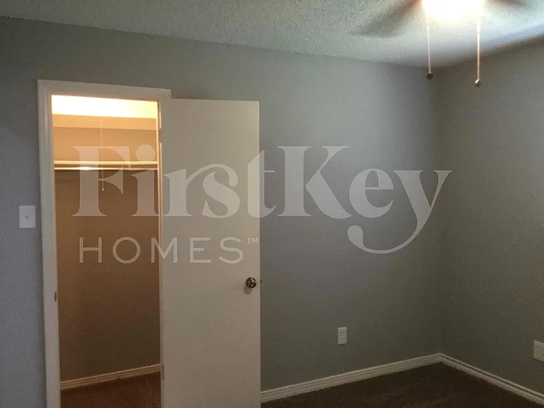 419 Buckingham Pl — Photo 14
