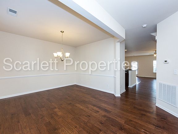 5th image of 9342 Lenox Pointe Dr