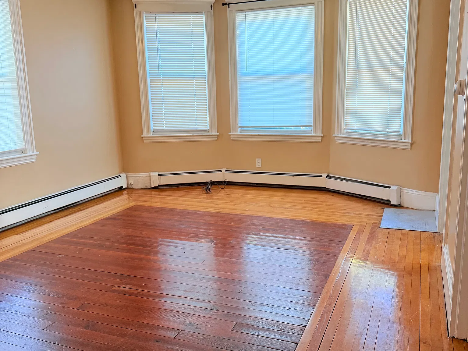 3 bed, $2,600 — Photo 2
