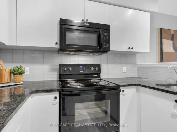 4 Nathan Ct, Cambridge, ON N1P 0B2