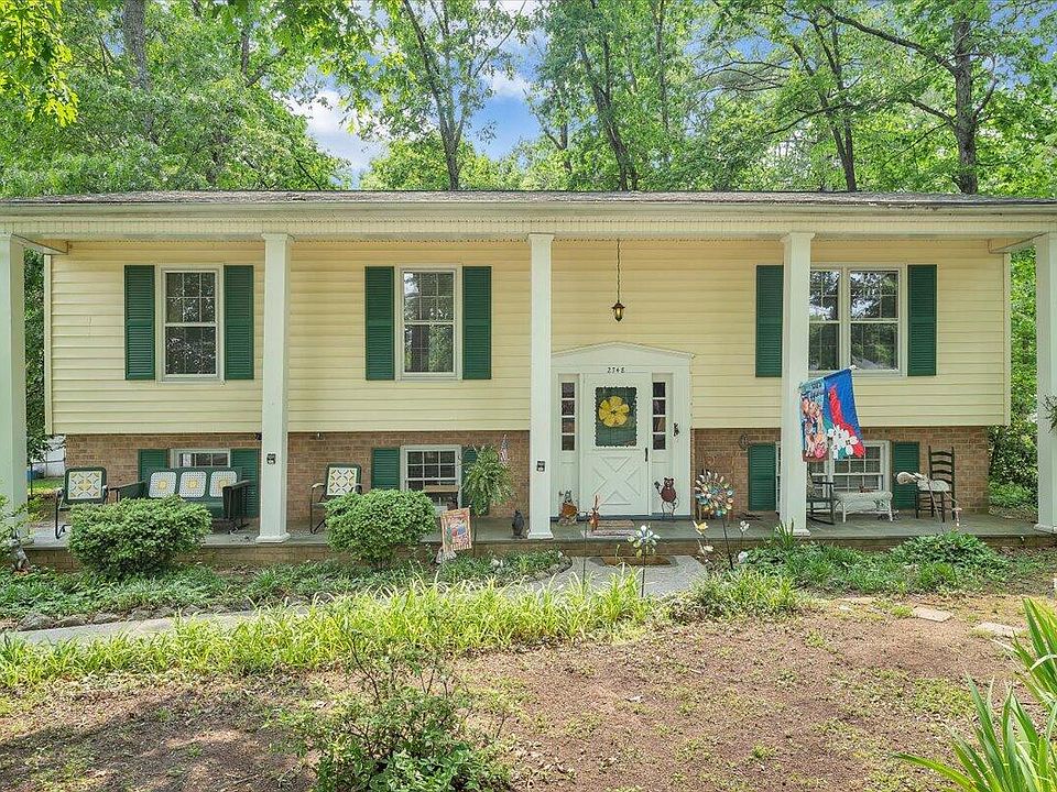 1st image of 2748 Tanglewood Dr