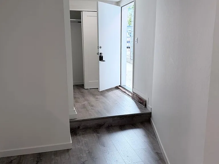 910 York St — Photo 3