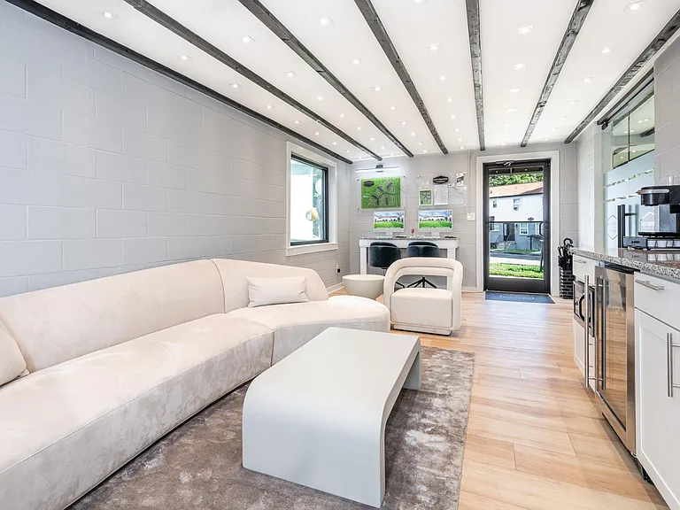Birch Townhomes — Photo 23