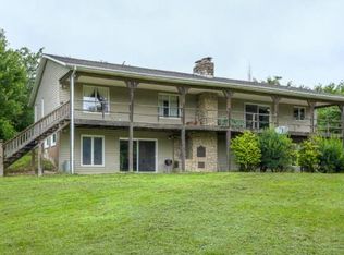 11920 Homestead Ln, Olathe, KS 66061