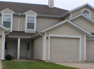 5624 NW Sunrise Meadow Cir, Lees Summit, MO 64064