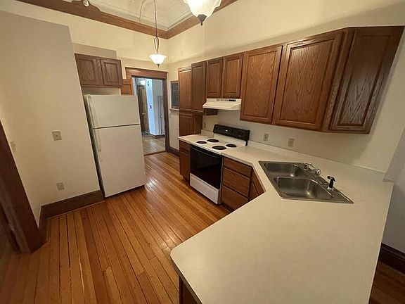 2nd image of 214 Wood St Unit 3