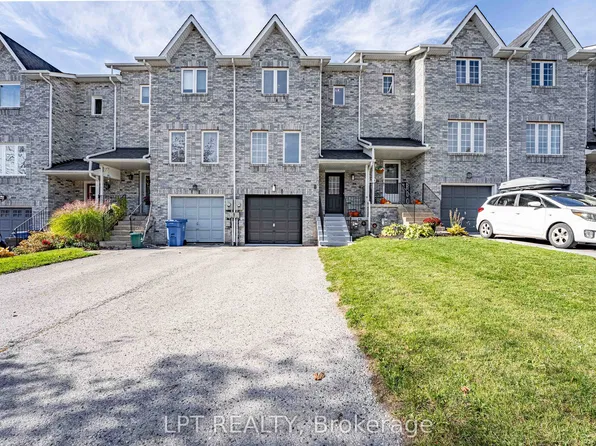 8 Hattie Ct, Georgina, ON L4P 3Z7