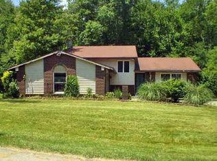 12296 S Hillview Dr, Columbus, IN 47201