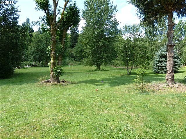 2nd image of 1320 SE Blair Rd