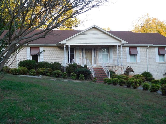 1st image of 459 Chadwyck Dr