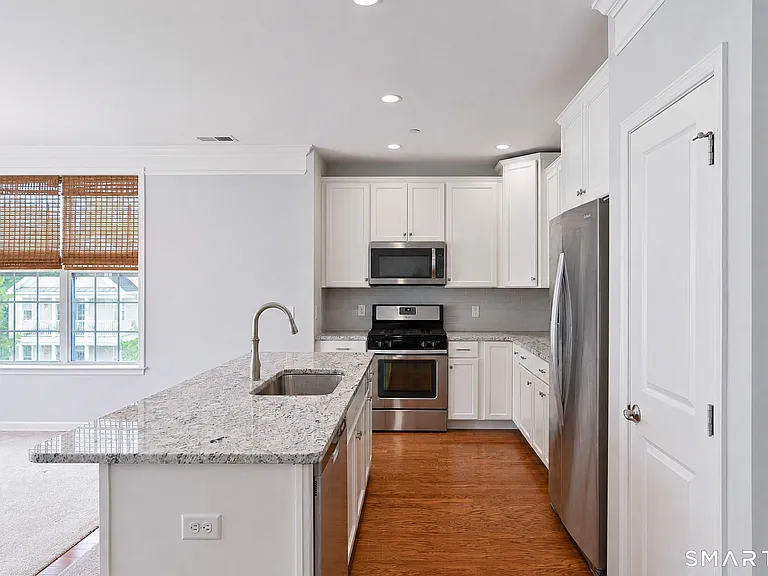 922 Old Pasture Dr #922 — Photo 3
