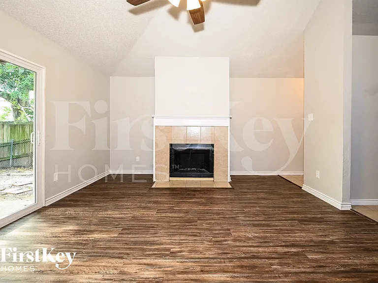 4022 Rustic Trl — Photo 3