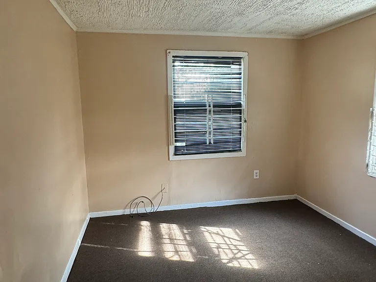 3934 Saint Charles Pl — Photo 2