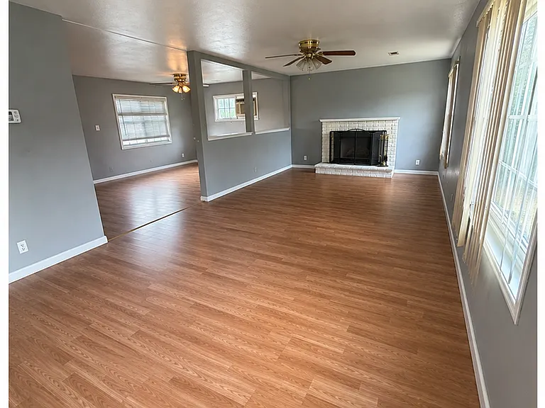 713 Saint Martin Dr — Photo 2