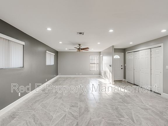 5th image of 406 Sea Willow Dr
