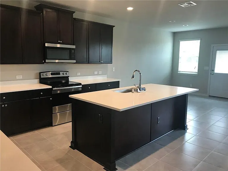 1352 Eagle Ridge Trl — Photo 5