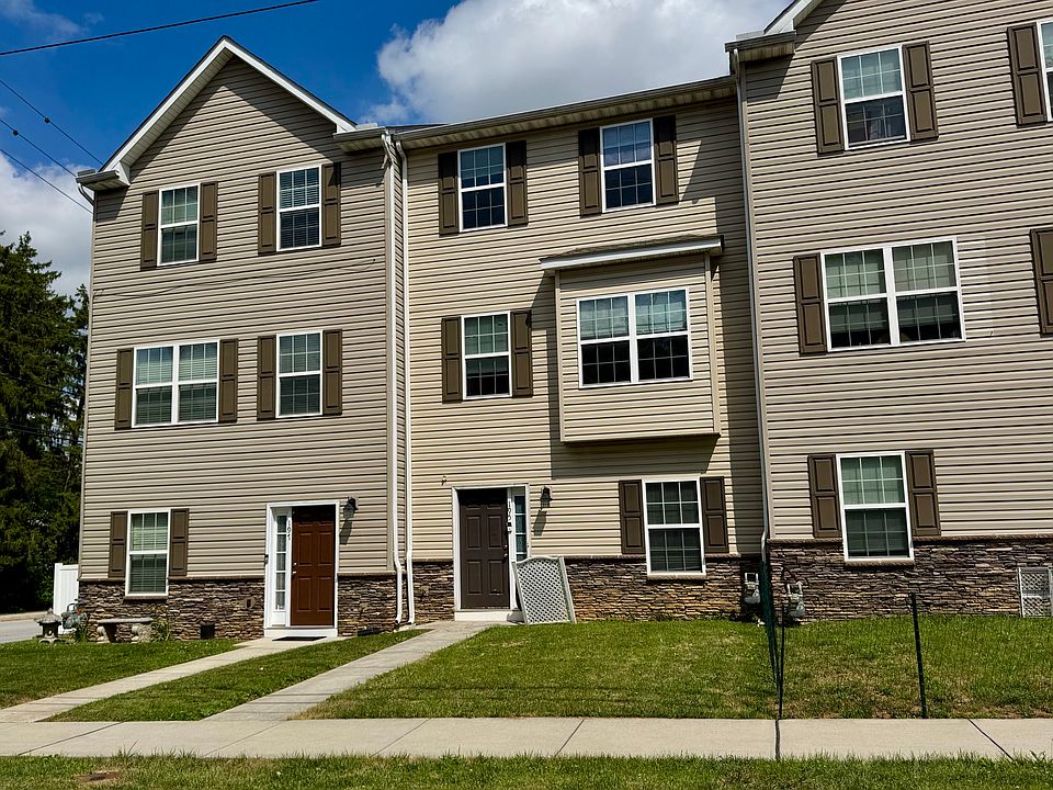 195 Moul Ave - Front View