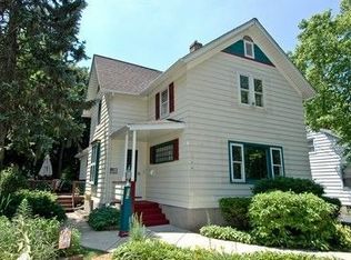 579 Orange St, Elgin, IL 60123