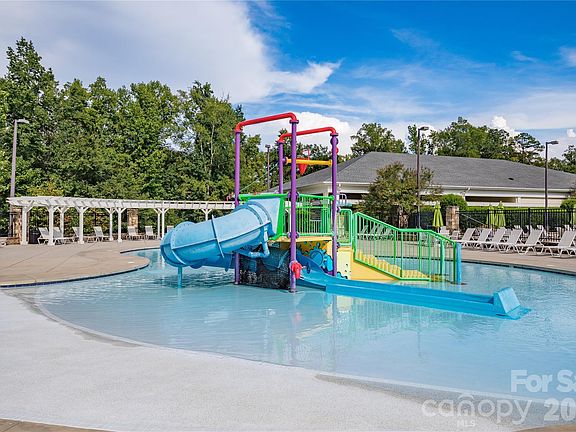 5th image of 3066 Lydney Cir