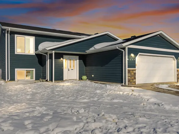 2249 Primrose Dr, Brookings, SD 57006