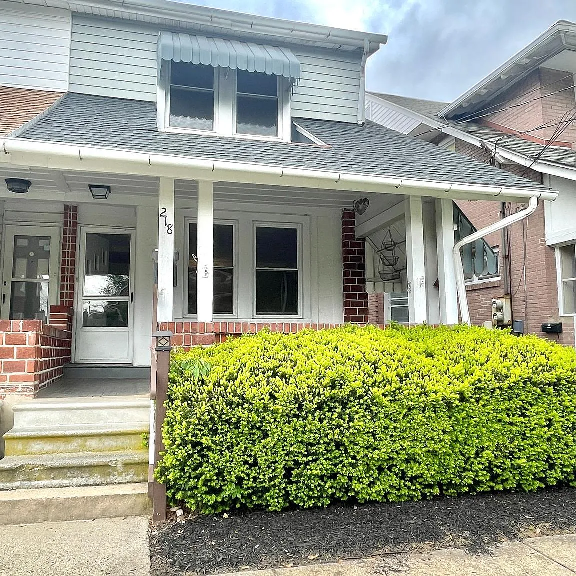 3 bed, 1166 sqft, $2,400 — Photo 2
