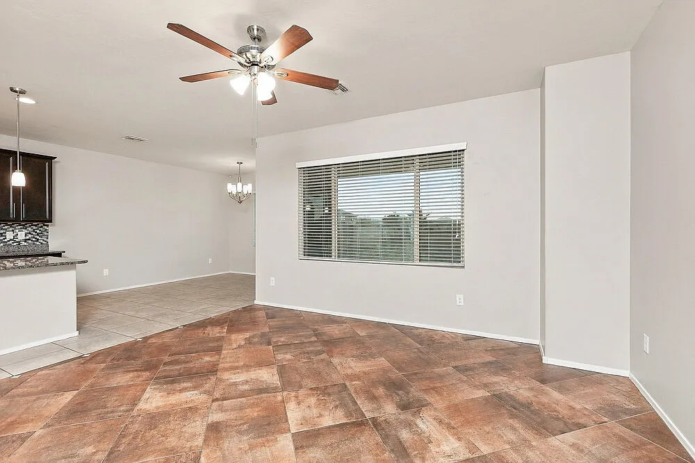 3 bed, 2.0 bath, 1652 sqft, $1,950 — Photo 4